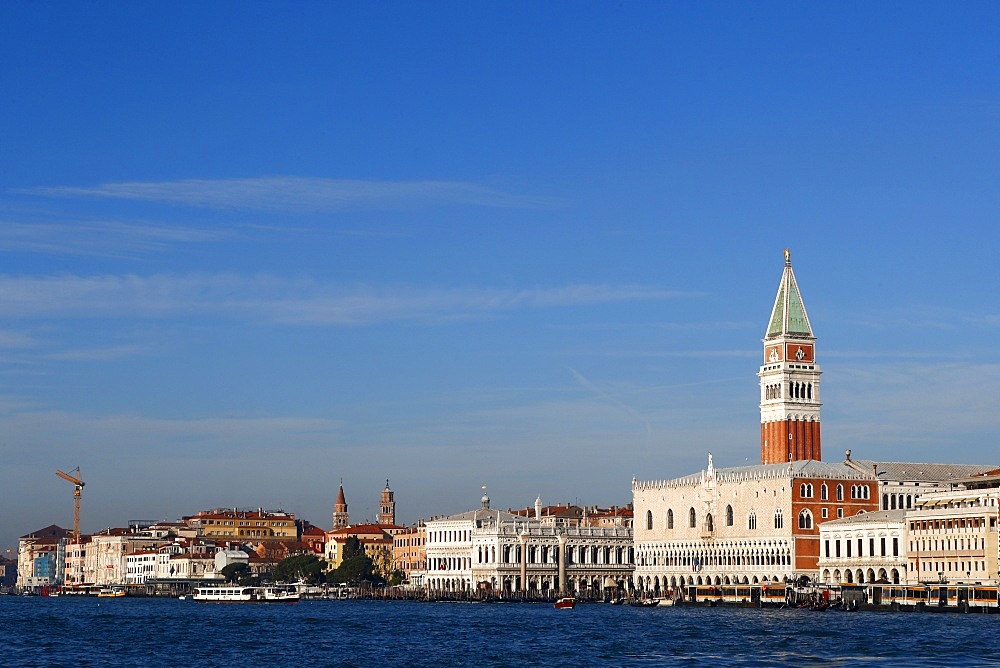 Palazzo Ducale (Doges Palace) and San Marco Square, Venice, UNESCO World Heritage Site, Veneto, Italy, Europe