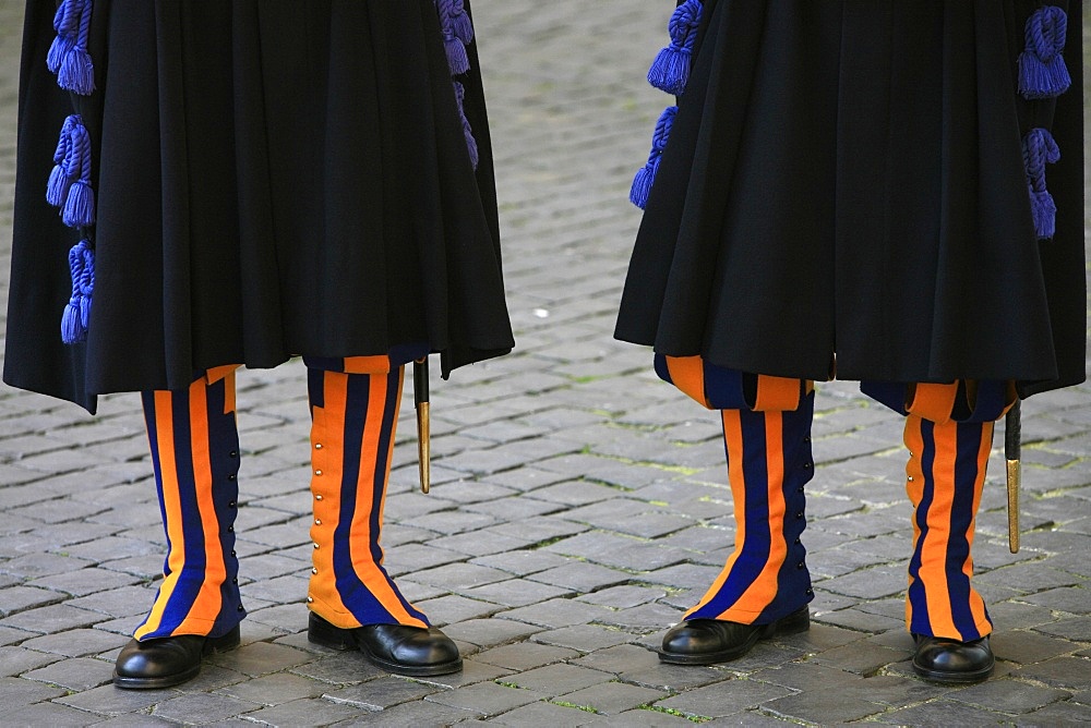 Swiss guards and sanpietrini paving stones, Vatican, Rome, Lazio, Italy, Europe