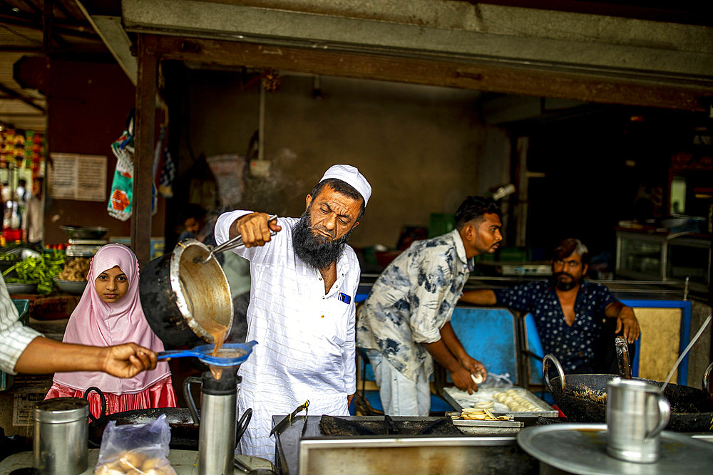 Tea stall in Dediapada, Gujarat, India, Asia