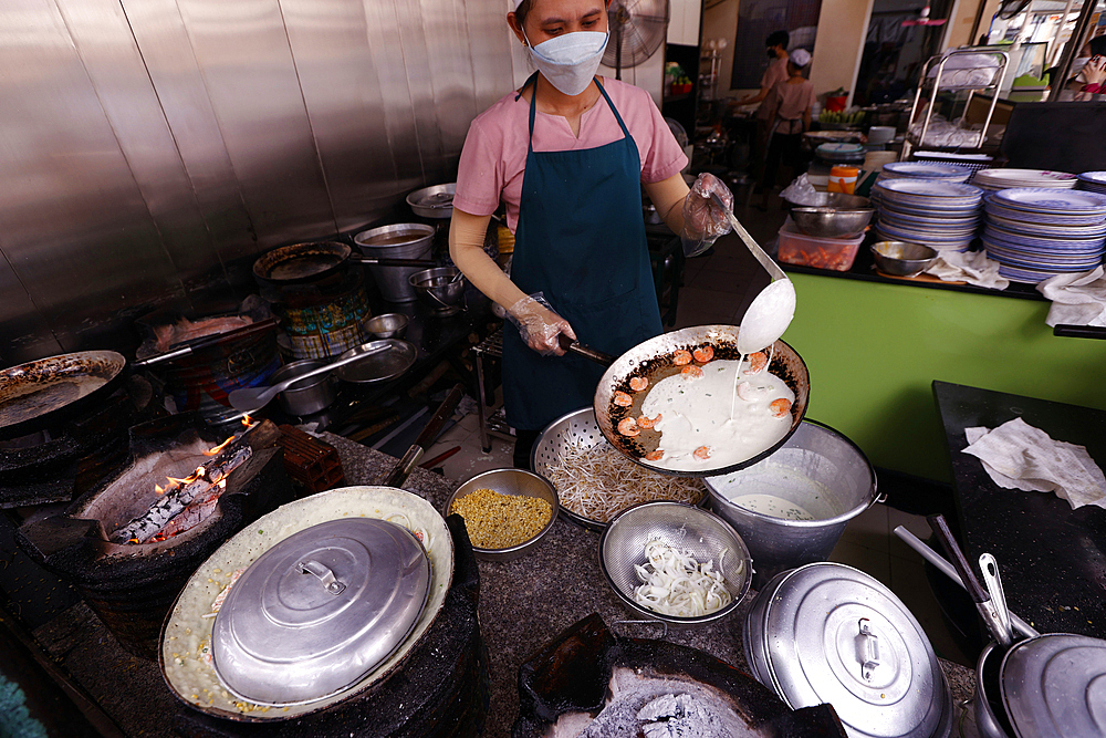 Banh Xeo (Vietnamese pancake), Street Food, Ho Chi Minh City, Vietnam, Indochina, Southeast Asia, Asia