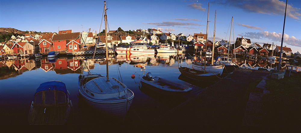 Sundown over South Harbour, Fjallbacka, a picturesque west coast village, Bohuslan, Sweden, Scandinaiva, Europe