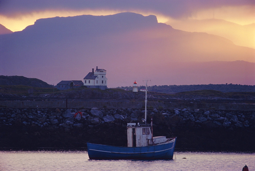 Midnight sun, Bronndysund, Norway, Scandinavia, Europe