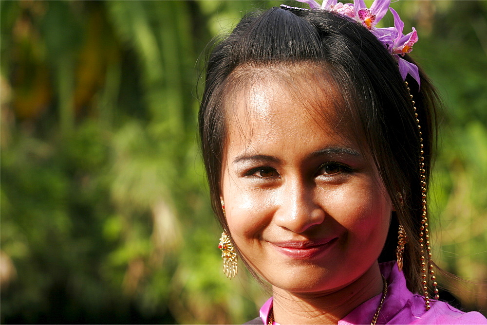 Classical dancer at a traditional demonstration in Bangkok, Thailand, Southeast Asia, Asia