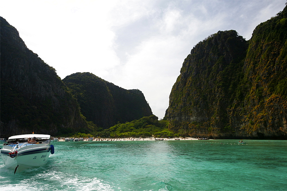 The famous beach of Koh Phi Phi island, the Beach of Leonardo di Caprio, Thailand, Southeast Asia, Asia