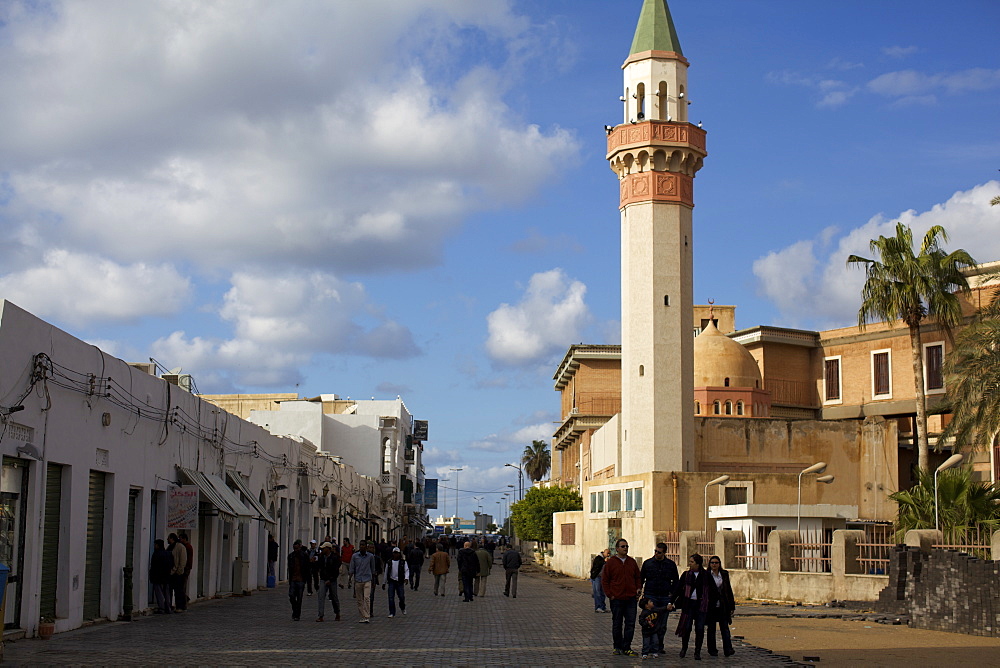 People at the gate of the suk in the medina, Tripoli, Libya, North Africa, Africa