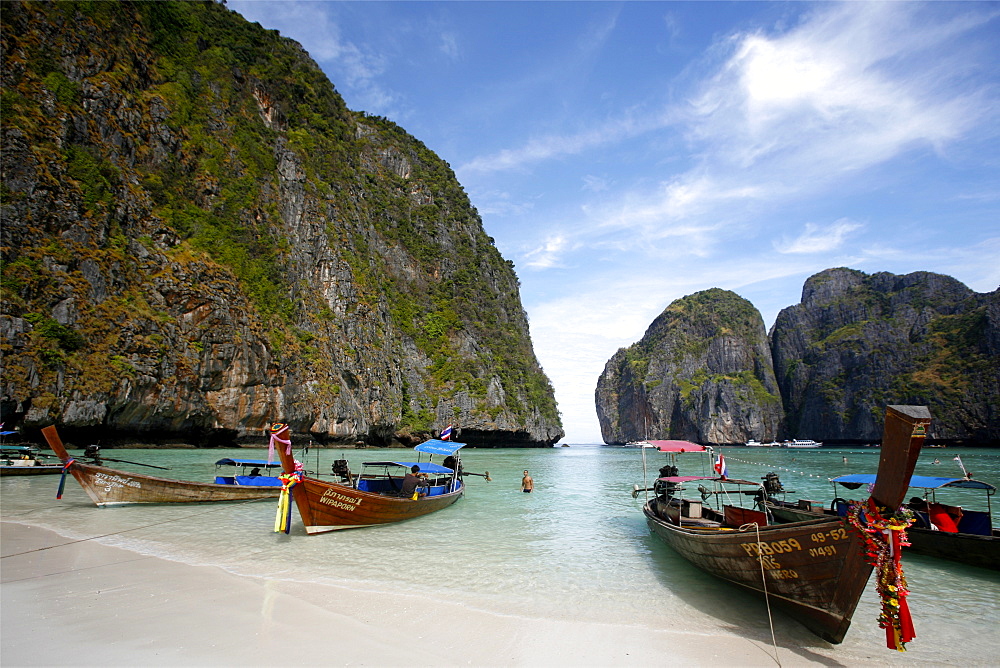 The famous beach of Koh Phi Phi island, the Beach of Leonardo di Caprio, Thailand, Southeast Asia, Asia