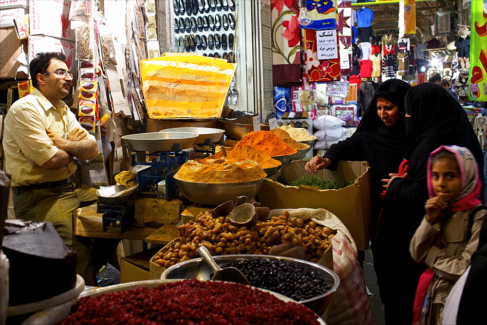 Inside the galleries of the Great Bazaar of Isfahan, Iran, Middle East