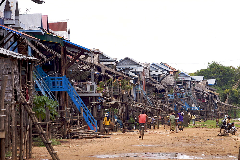 The tall houses in the village of Kompong Phluk, on lake Tonle Sap, close to Siem Reap, Cambodia, Indochina, Southeast Asia, Asia