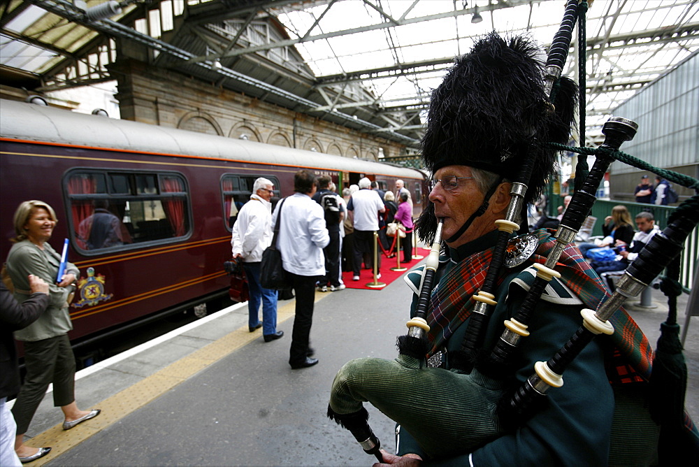 Waverley station, the departure point of the Royal Scotsman train, Edinburgh, Scotland, United Kingdom, Europe