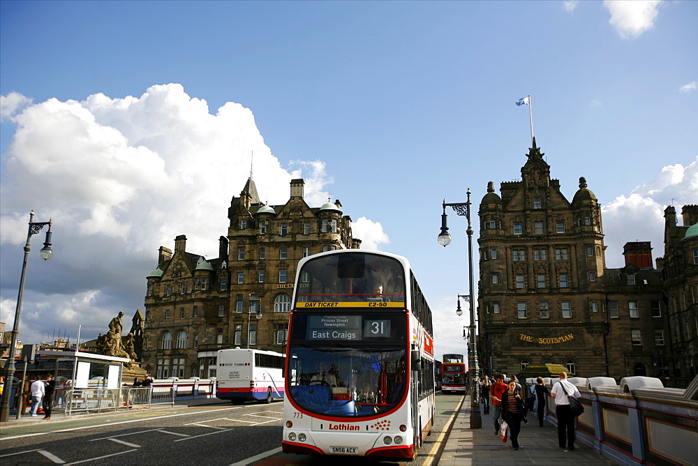 Edinburgh Bridge, between Old and New Edinburgh, Edinburgh, Lothian, Scotland, United Kingdom, Europe