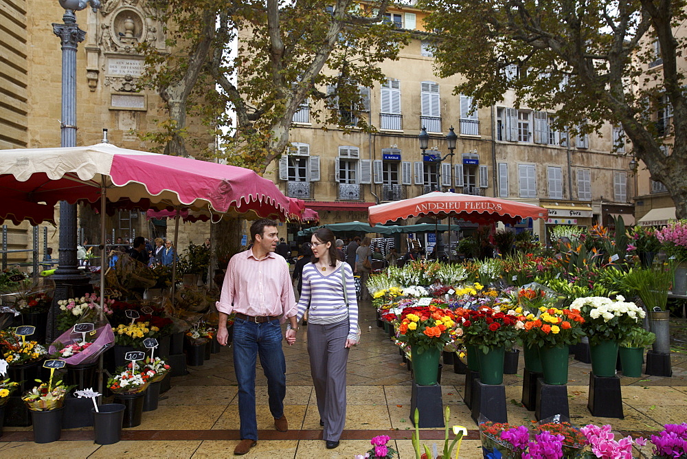 Flower market on Place de la Madeleine, Aix-en-Provence, Provence, France, Europe