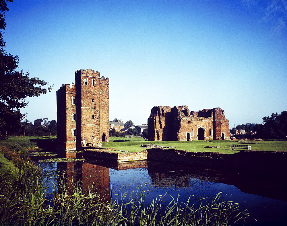 Castle and moat, Kirby Muxloe Castle, Leicestershire, England, United Kingdom, Europe