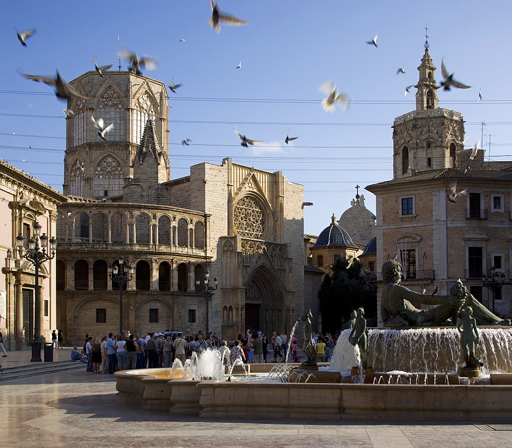 Plaza de la Virgen and the Cathedral, Valencia, Spain, Europe