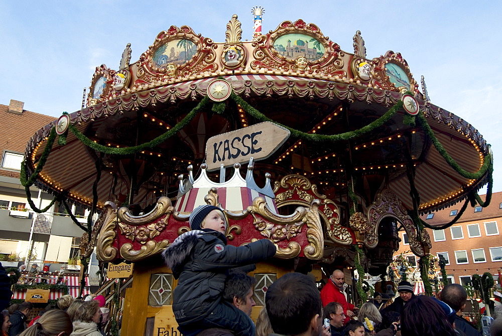 Carousel, Kinder Weihnachtsmarkt (Christmas Market), Nuremberg, Bavaria, Germany, Europe