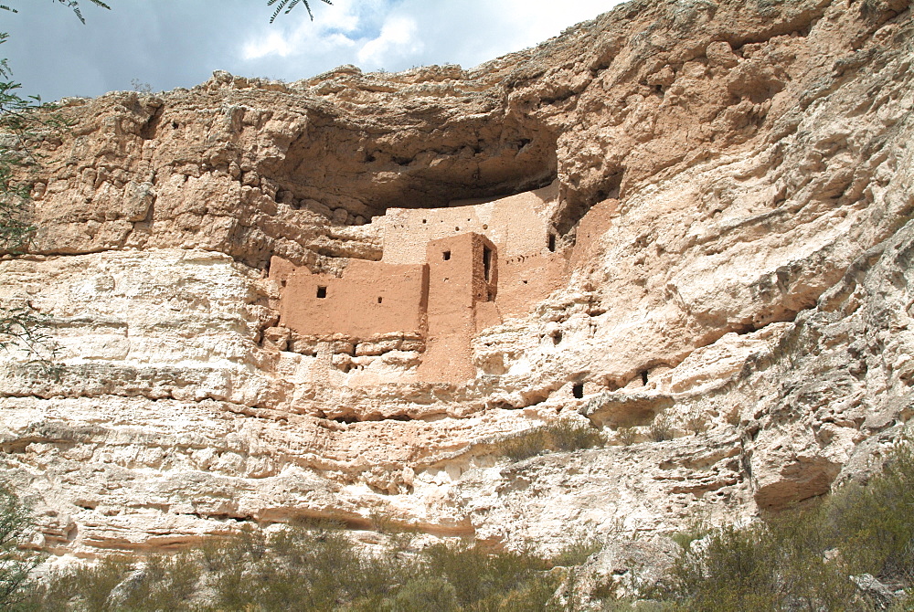 Sinagua cliff dwellings dating from around 1400, Montezuma Castle National Monument, Arizona, United States of America, North America