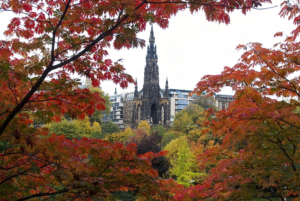 Autumn view of the Walter Scott Memorial from Princes Gardens, Edinburgh, Scotland, United Kingdom, Europe