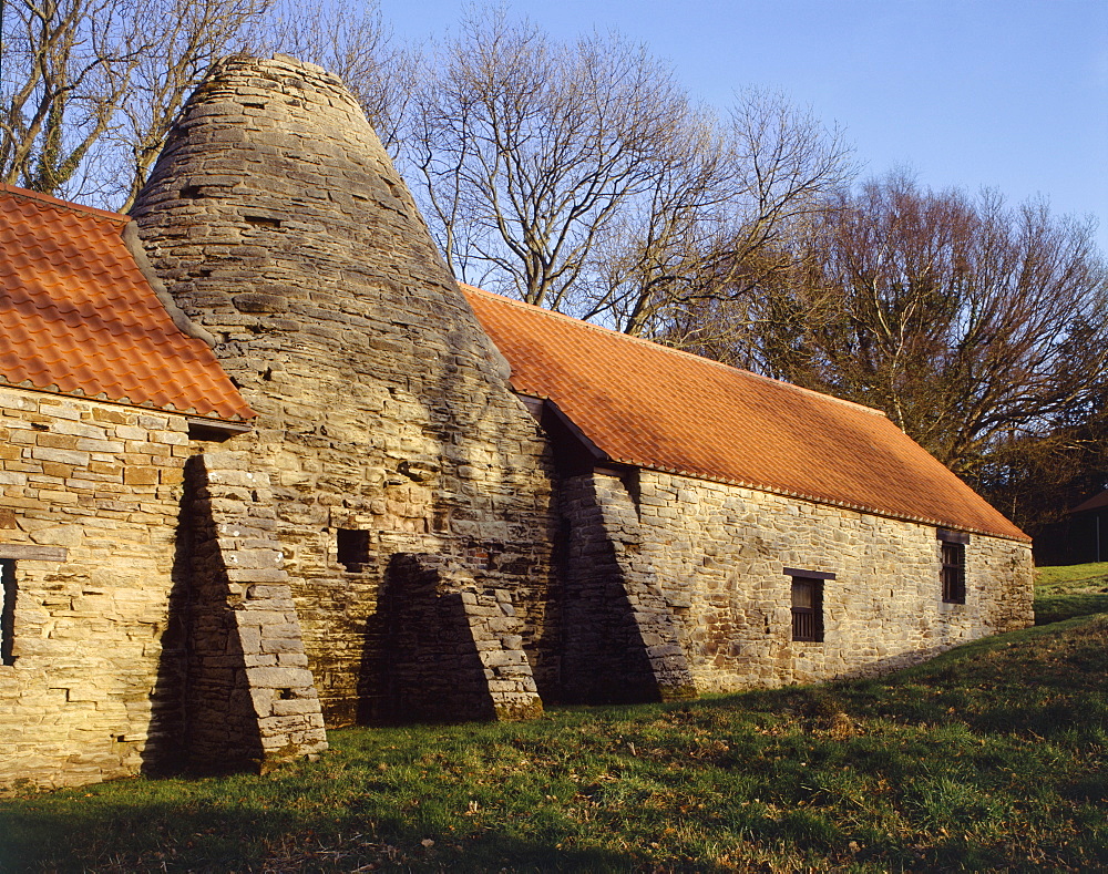 View from the north showing the chimney, Derwentcote Steel Furnace dating from 1720, Tyne and Wear, England, United Kingdom, Europe