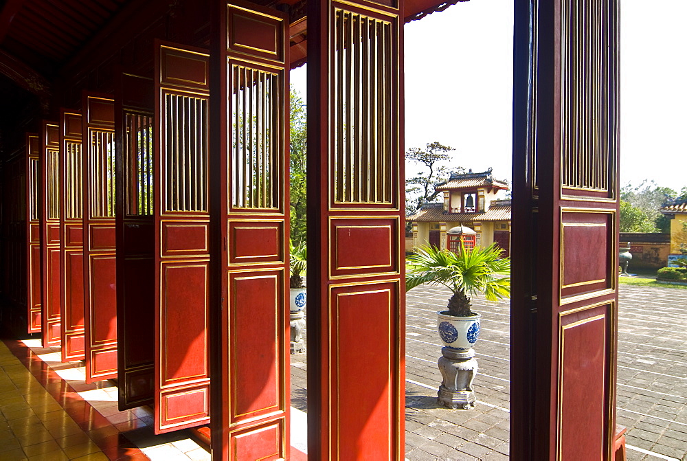 To Mieu Temple complex, UNESCO World Heritage Site, Hue, Vietnam, Indochina, Southeast Asia, Asia