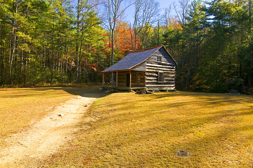 Old cottage with colourful foliage in the Indian summer, Great Smoky National Park, Tennessee, United States of America, North America