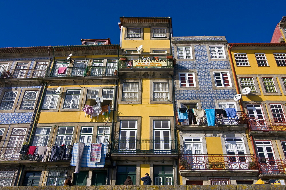 Old houses in the old town of Oporto, UNESCO World Heritage Site, Portugal, Europe