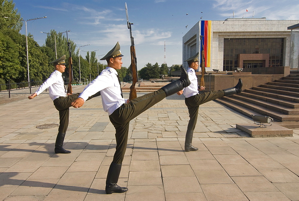 Soldiers at Ala-Too Square, Bishkek, Kyrgyzstan, Central Asia, Asia