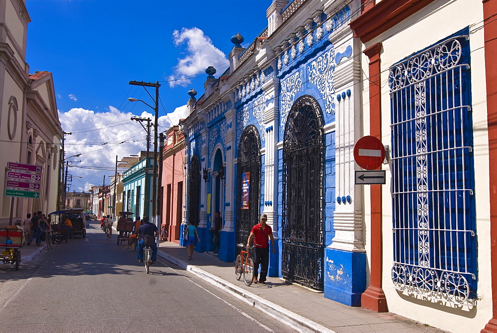 Old colonial houses, Camaguey, Cuba, West Indies, Caribbean, Central America