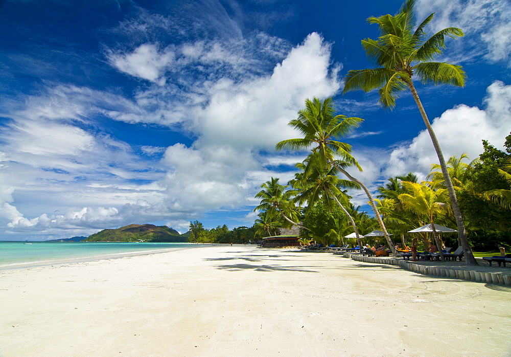 Beach bungalows at beach of Anse Volbert, Praslin, Seychelles, Indian Ocean, Africa