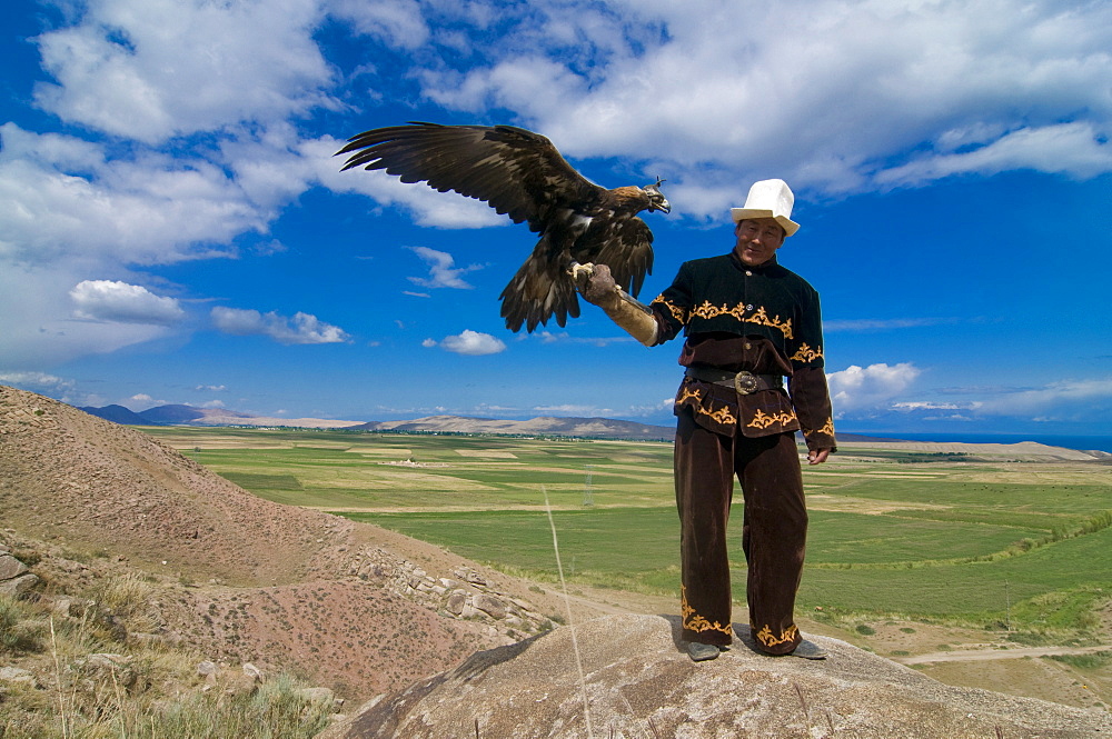 Man with his goshawk, Kyrgyzstan, Central Asia, Asia