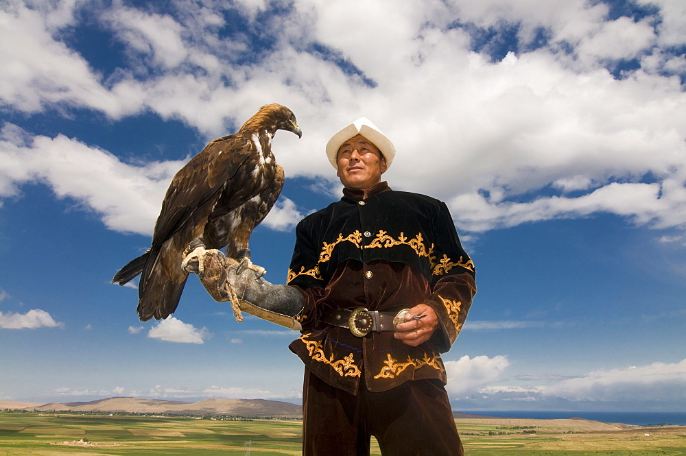 Man with his goshawk, Kyrgyzstan, Central Asia, Asia