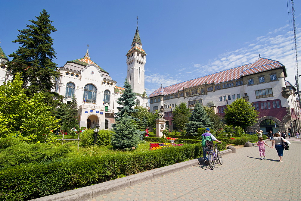 County Council Buidling, Targu Mures (Neumarkt), Transylvania, Romania, Europe