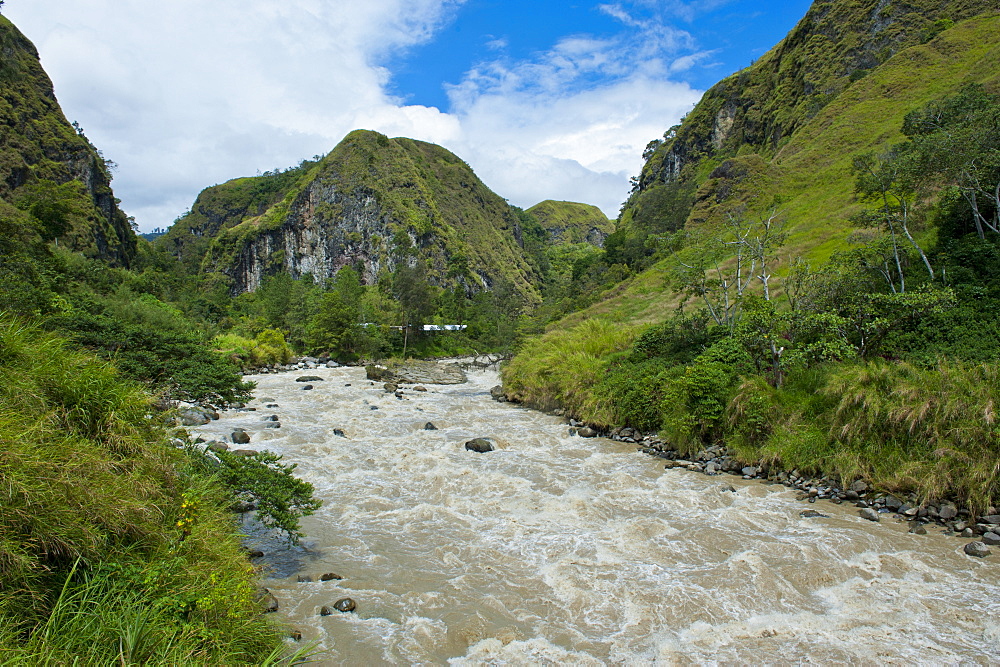 Highland landscape between Mount Hagen and Enya, Highlands, Papua New Guinea, Pacific