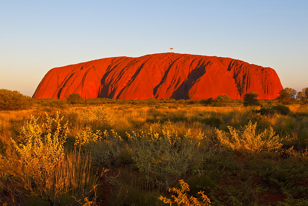 Uluru (Ayers Rock), Uluru-Kata Tjuta National Park, UNESCO World Heritage Site, Northern Territory, Australia, Pacific