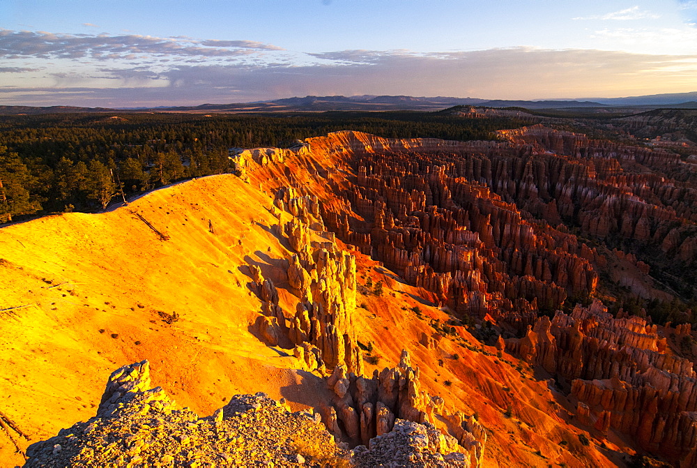 View over the pinnacles in the beautiful rock formations of Bryce Canyon National Park, Utah, United States of America, North America