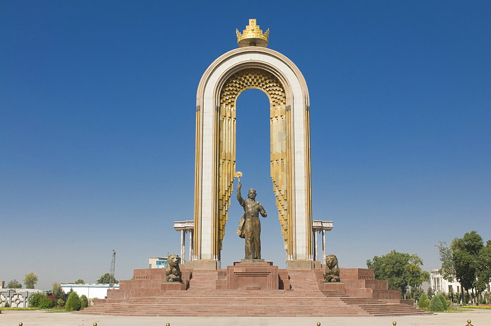 Statue of Ismail Samani (Ismoili Somoni), as memorial, Dushanbe, Tajikistan, Central Asia