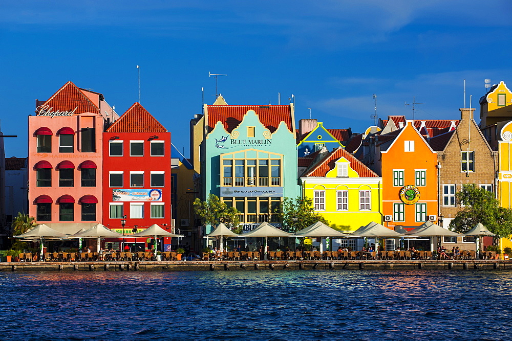 The dutch houses at the Sint Annabaai in Willemstad, UNESCO World Heritage Site, Curacao, ABC Islands, Netherlands Antilles, Caribbean, Central America