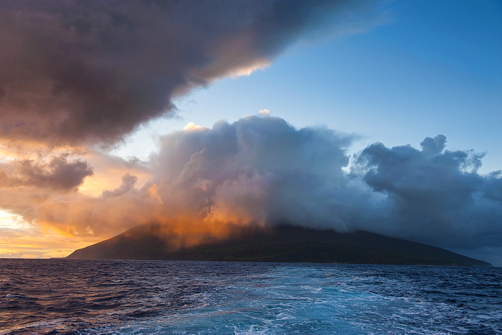 Sunrise over Tau Island, Manua Island group, American Samoa, South Pacific, Pacific