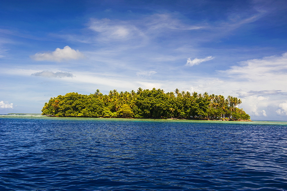 Little islet in the Ant Atoll, Pohnpei, Micronesia, Pacific