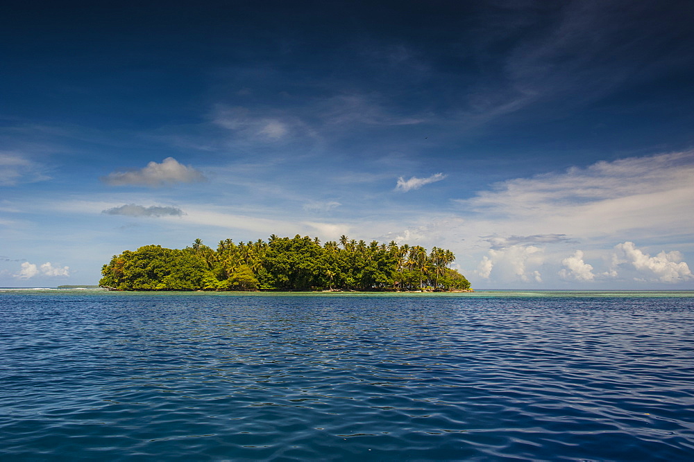 Little islet in the Ant Atoll, Pohnpei, Micronesia, Pacific