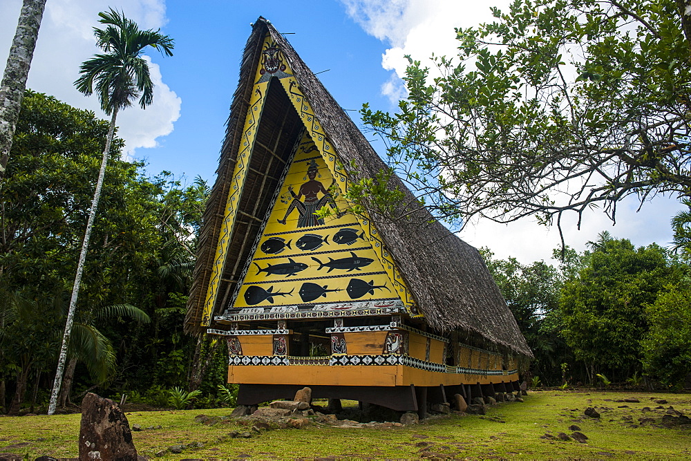 Old bai, a chief's house on the Island of Babeldoab, Palau, Central Pacific, Pacific