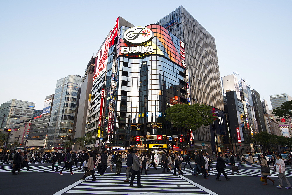 Crossing in front of the modern shopping centers in Ginza, Crossing in front of the modern shopping centers in Ginza, Tokyo, Japan, Asia