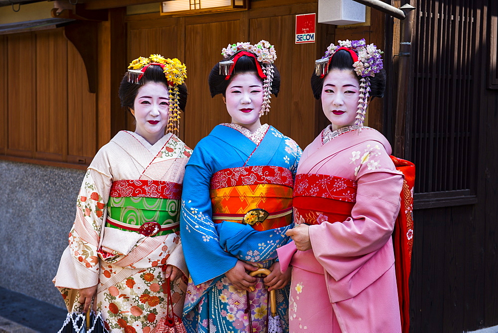 Traditionally dressed Geishas in the old quarter of Kyoto, Japan, Asia