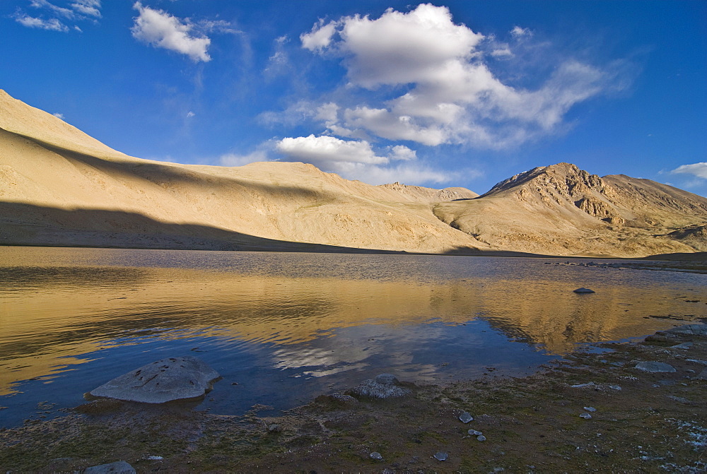 Mountain landscape and small body of water in the Wakhan Valley, Tajikistan, Central Asia, Asia