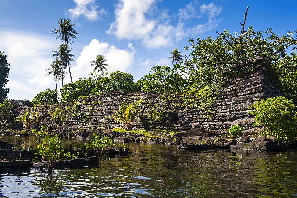 Ruined city of Nan Madol, Pohnpei (Ponape), Federated States of Micronesia, Caroline Islands, Central Pacific, Pacific 