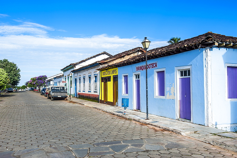 Colonial architecture in the rural village of Pirenopolis, Goais, Brazil, South America