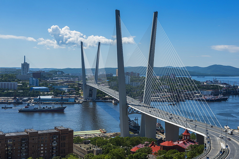 Overlook over Vladivostok and the new Zolotoy Bridge from Eagle's Nest Mount, Vladivostok, Russia, Eurasia 