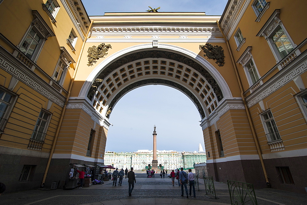 Palace Square with the Alexander Column in front of the Hermitage (Winter Palace), UNESCO World Heritage Site, St. Petersburg, Russia, Europe