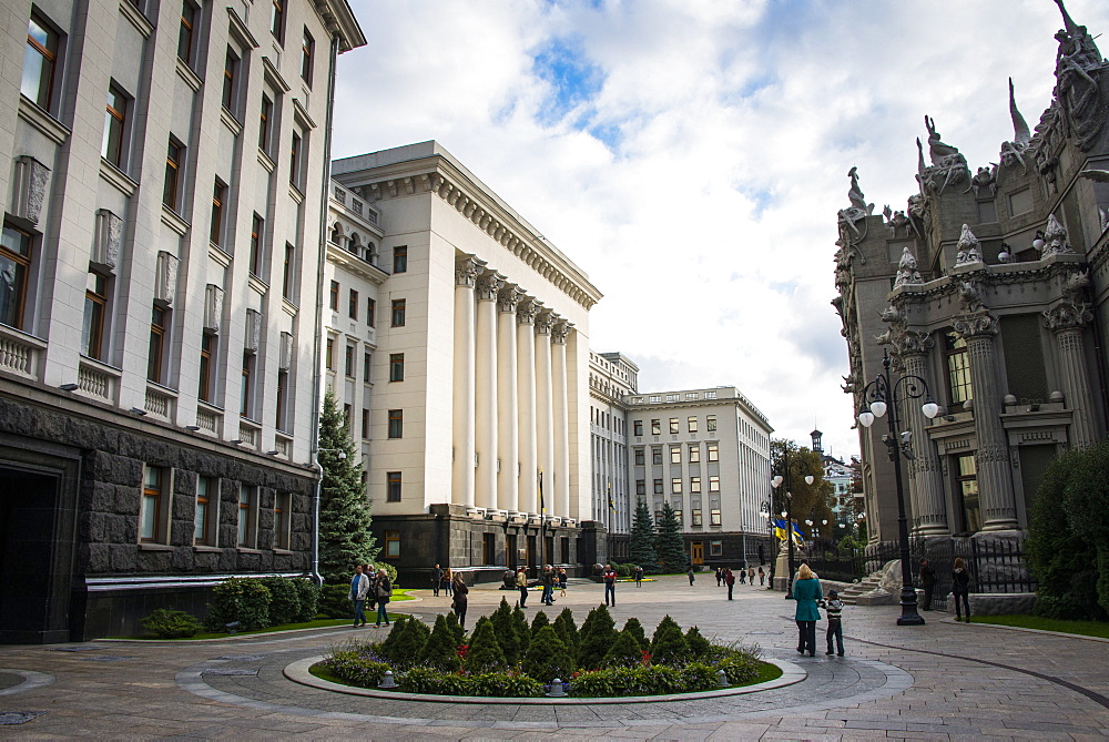 Presidential administration building, Kiev (Kyiv), Ukraine, Europe 