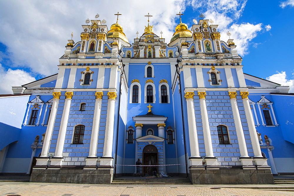 St. Michael's gold-domed cathedral, Kiev (Kyiv), Ukraine, Europe 