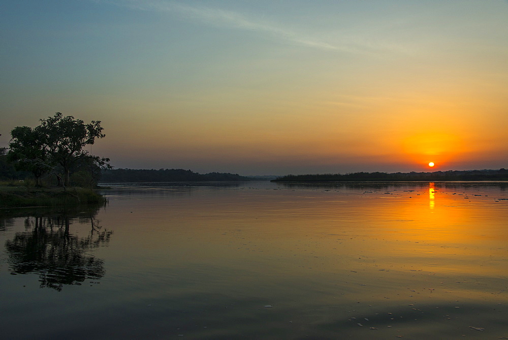 Sunrise over the Nile in the Murchison Falls National Park, Uganda, East Africa, Africa