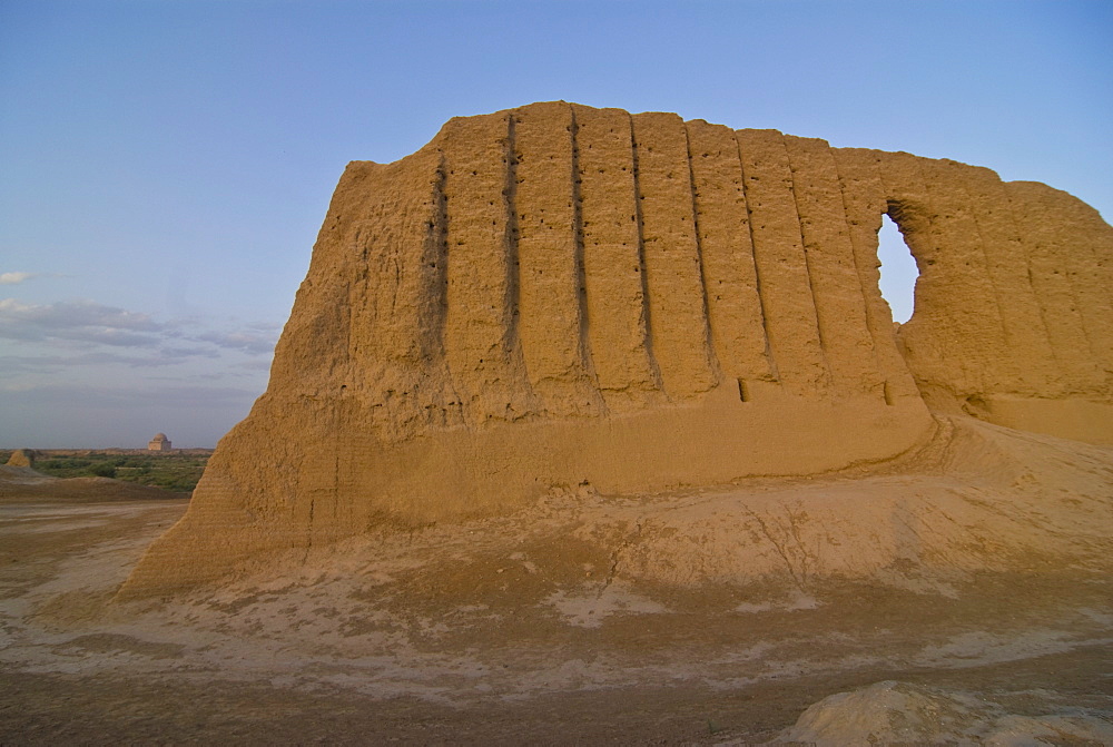 Great Kyz Kala, in the ancient ruins of Merv, UNESCO World Heritage Site, Turkmenistan, Central Asia, Asia